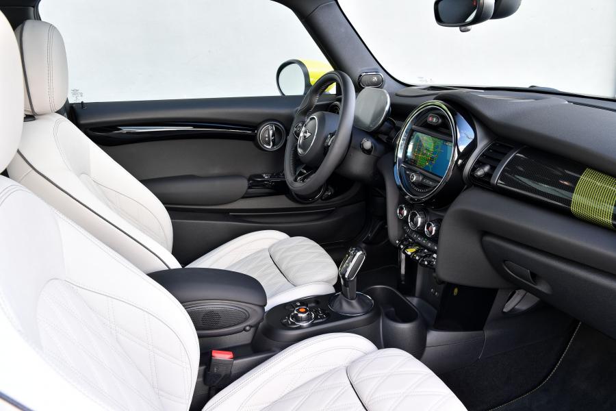 Интерьер Mini Cooper SE (F56) 2020 года  (NA) (фото 296 из 342)